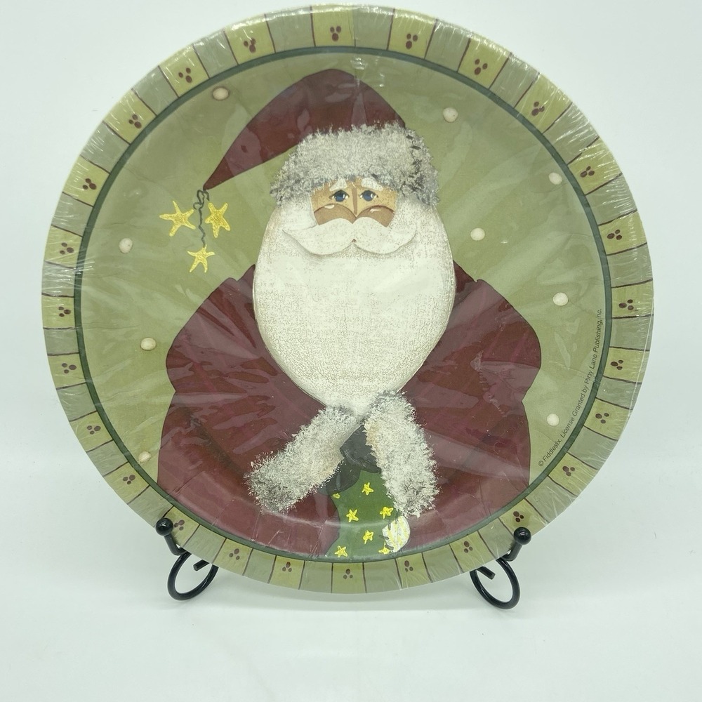 Target 2008 Christmas Old World‎ Santa Claus Paper Dinner Plates 10 Count 10.25"